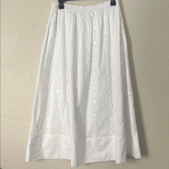J. Crew Dresses & Skirts - J.Crew Elegant White Eyelet Skirt With Pockets Fully Lined Cotton  in Size S